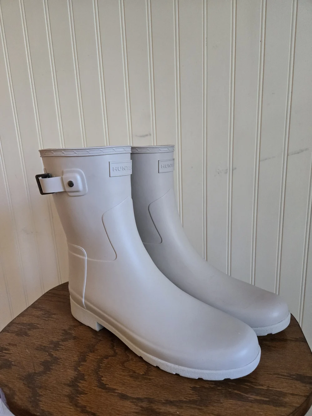 Hunter sleek white